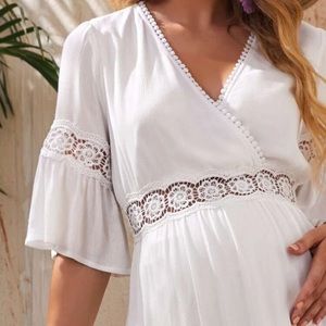 Lace detailed maternity dress